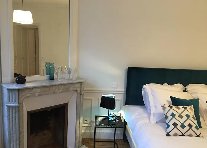 Relais12bis Bed&Breakfast By Eiffel Tower